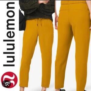 LULULEMON On The Fly Pant Mustard Yellow Luxtreme Joggers Size 2
